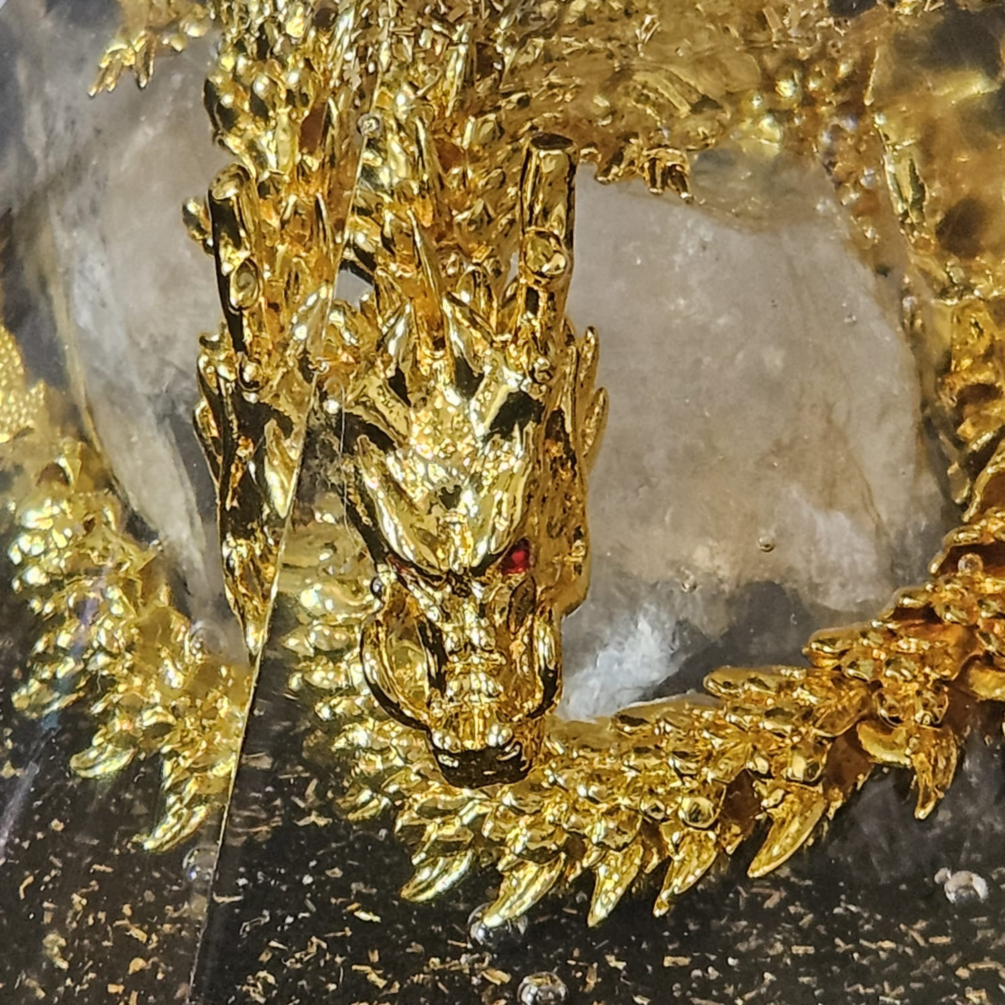 Dragon Protection Orgonite Pyramid – Quartz & Gold Energy