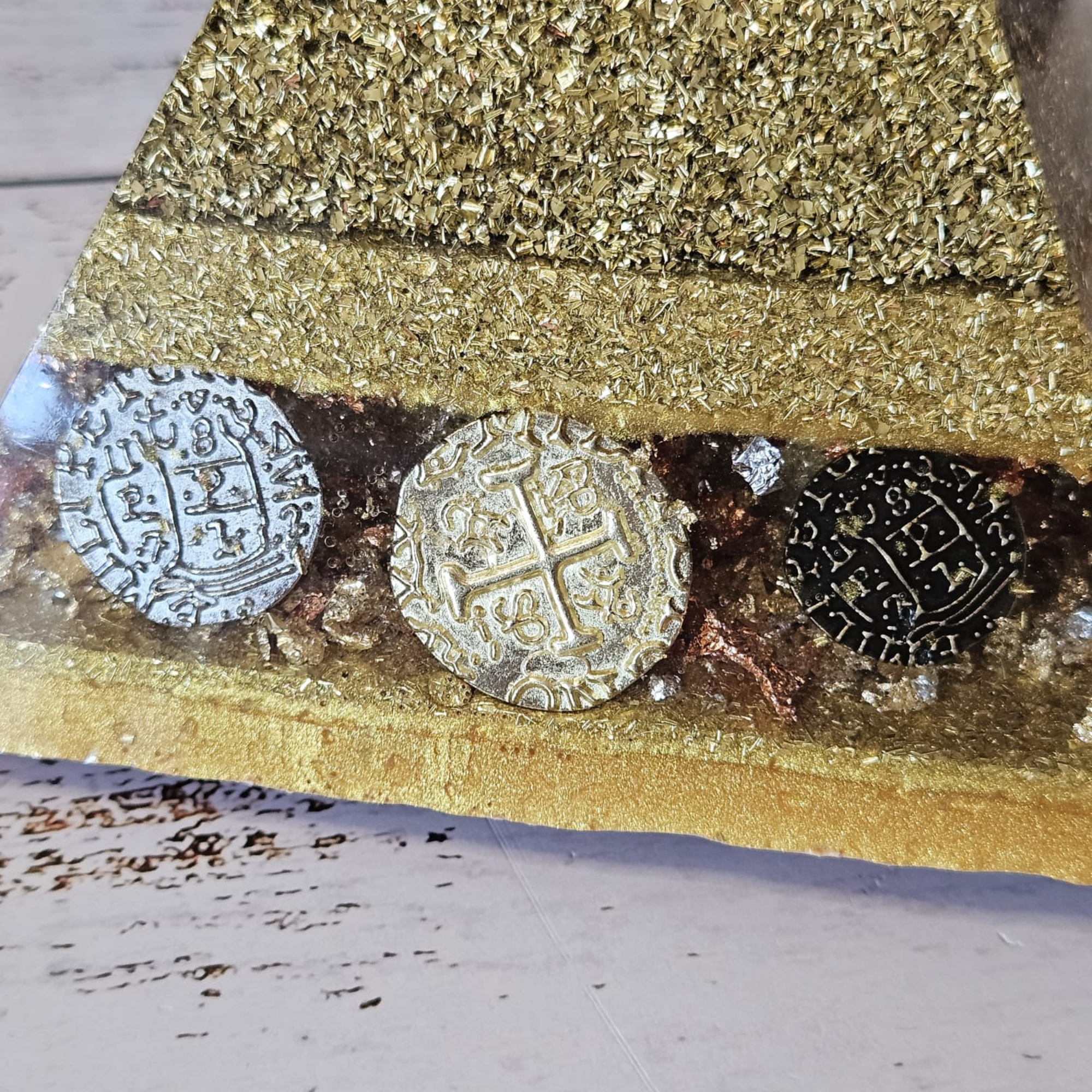 Abundance Orgonite Pyramid – Citrine & Gold Leaf
